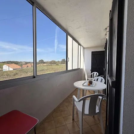 2 Pieces Avec Balcon A 100m De La - - Fr-1-224c-37 생 힐레르 드 리에